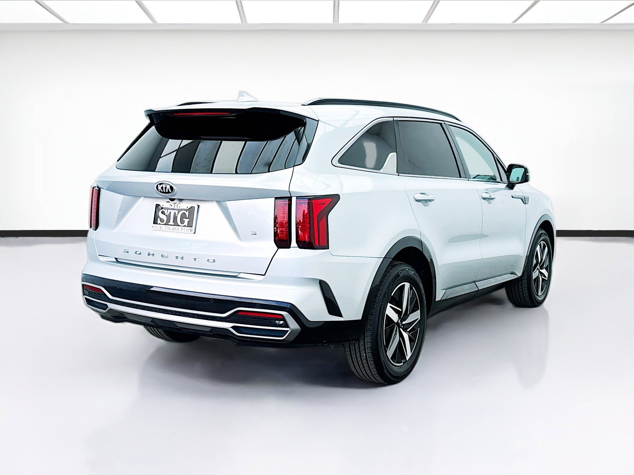 Used 2021 Kia Sorento S w/ Panoramic Sunroof Package image 4