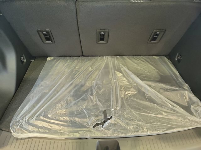 New 2027 Chevrolet Bolt LT w/ Comfort Package FWD image 7