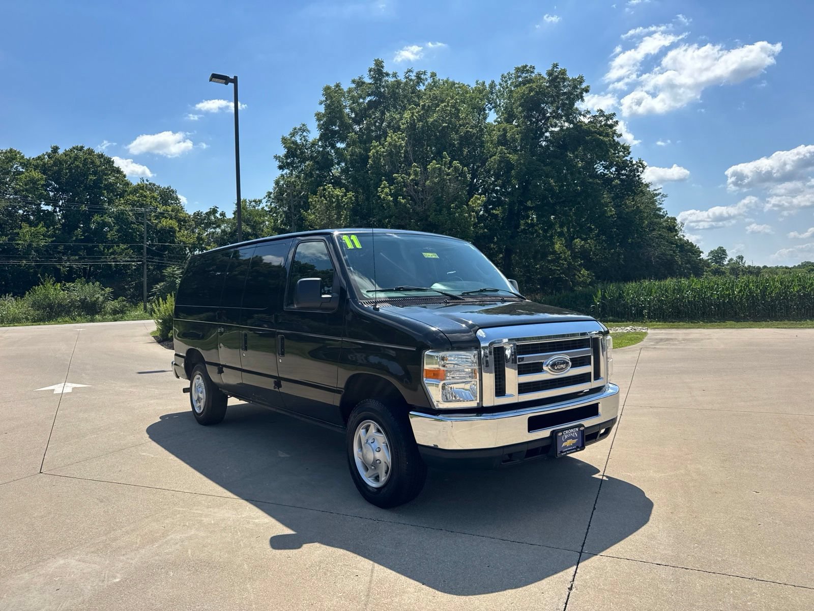 Used 2011 Ford E-150 and Econoline 150 w/ Commercial Cargo Van Pkg RWD image 3