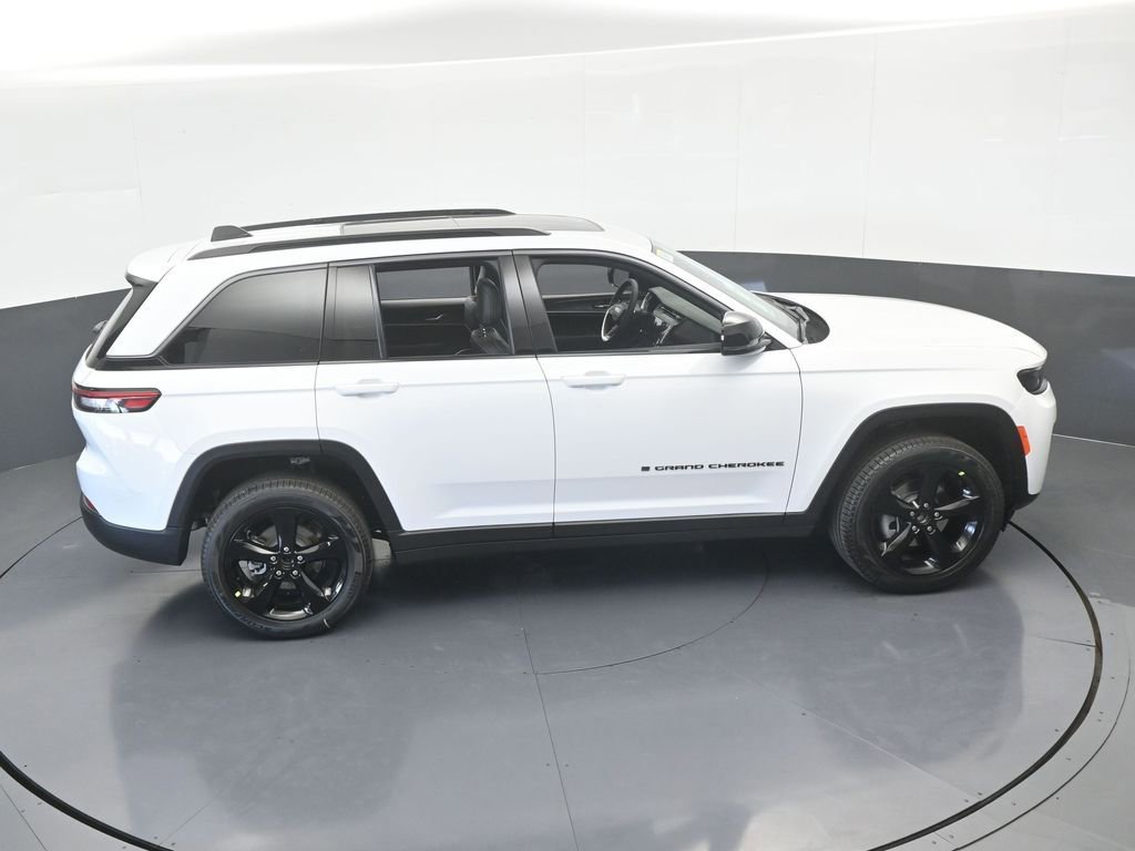 New 2026 Jeep Grand Cherokee Limited w/ Limited Altitude Package RWD image 47
