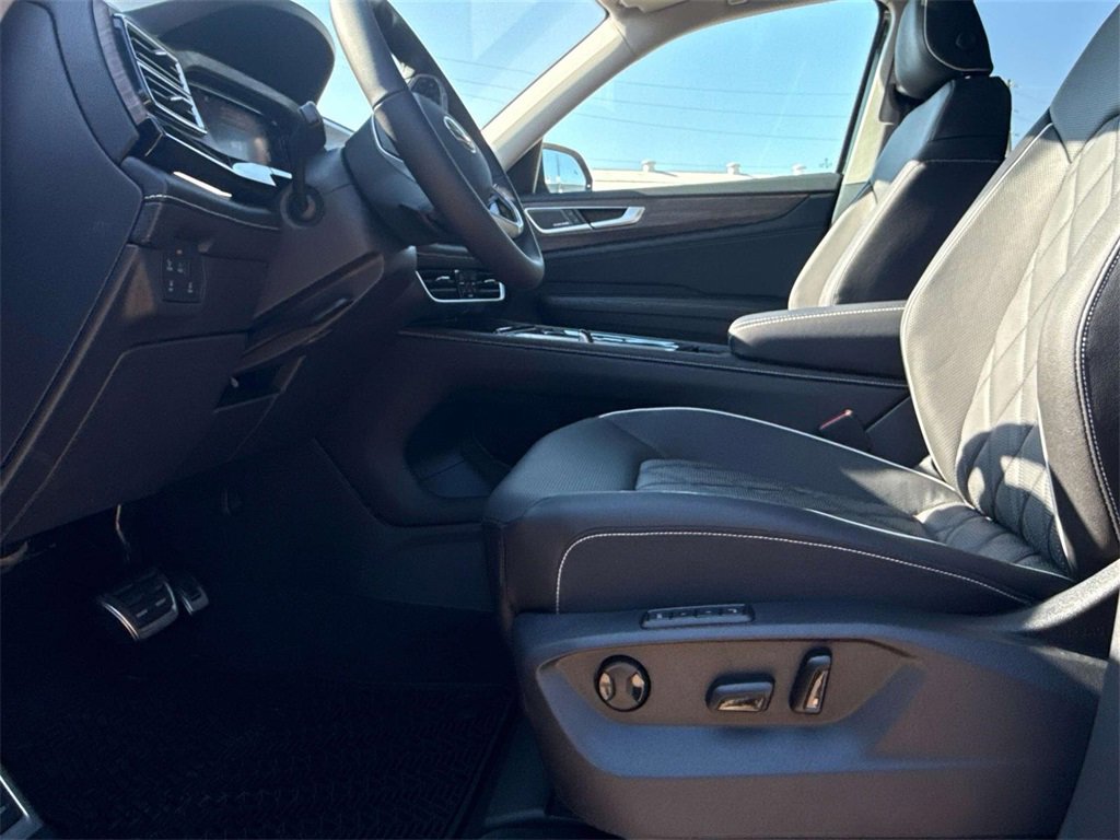 New 2026 Volkswagen Atlas SEL Premium R-Line image 11