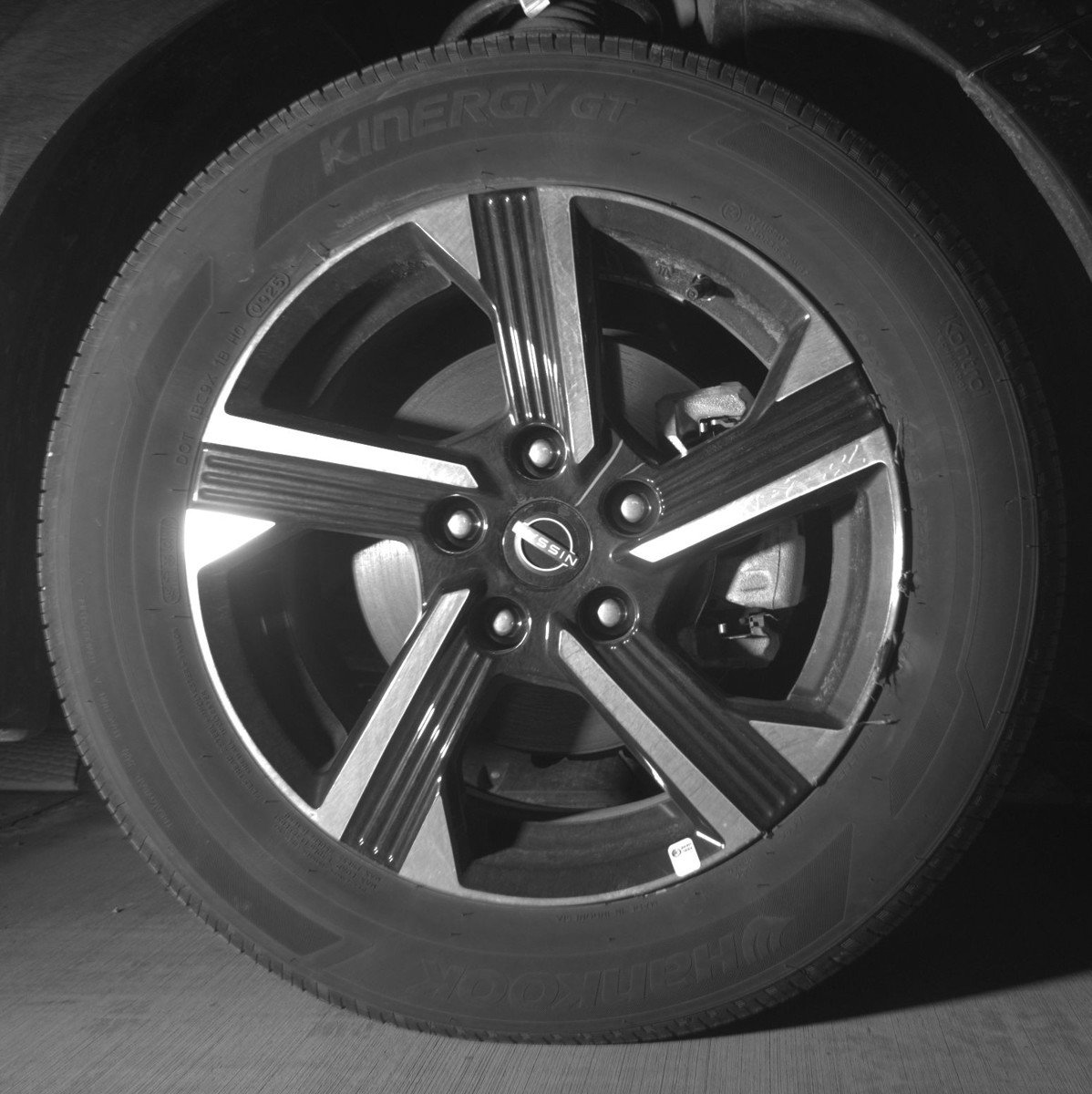 Used 2025 Nissan Sentra SV FWD image 13