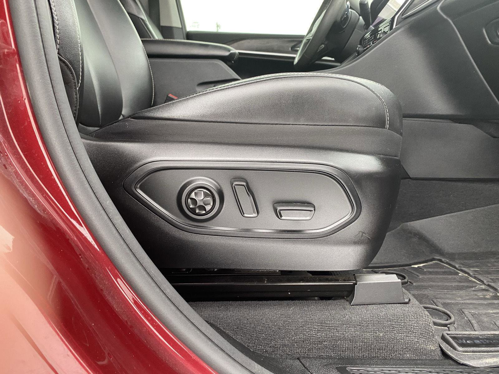 Used 2023 Jeep Grand Cherokee L Limited image 31