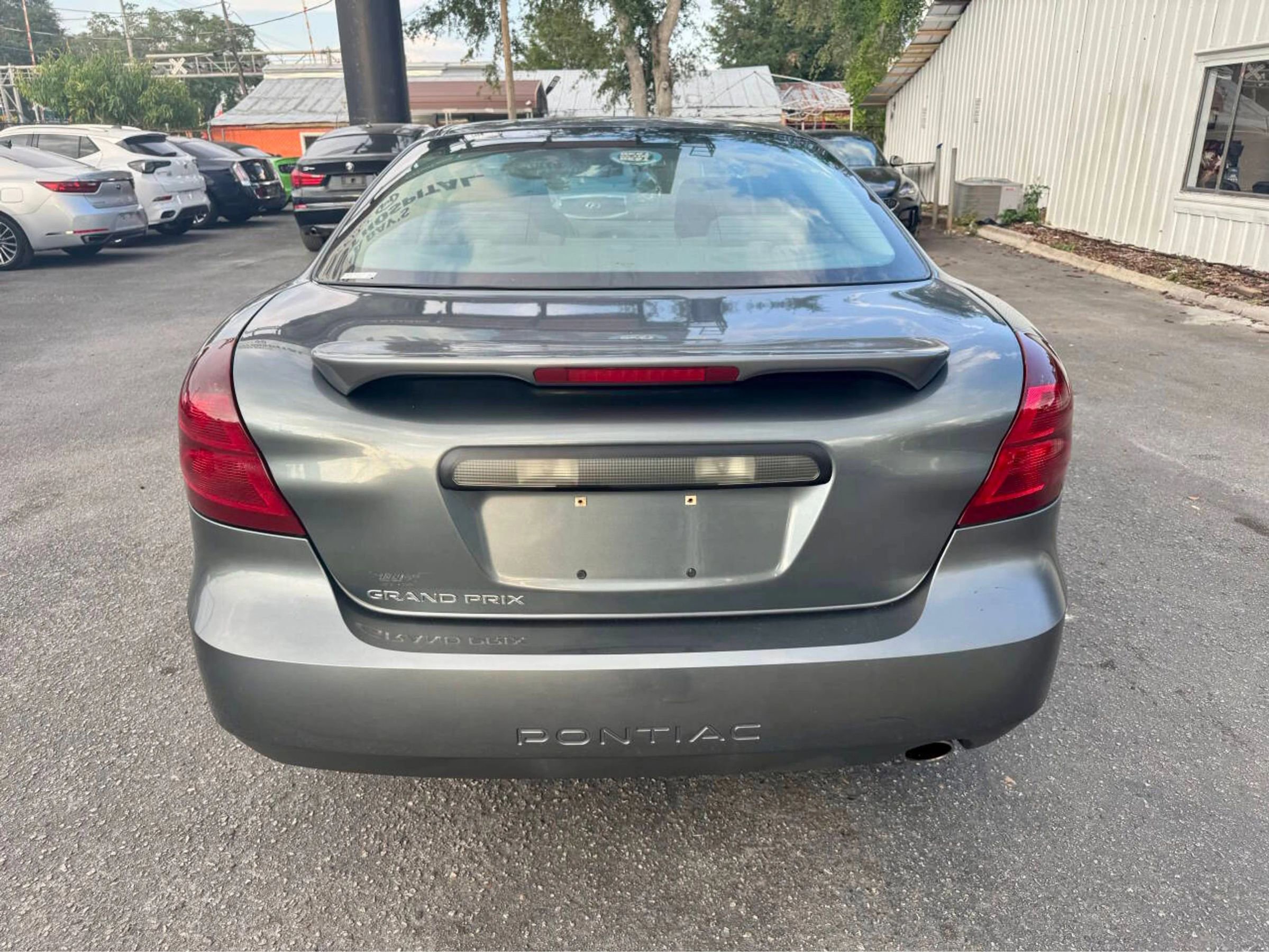 Used 2005 Pontiac Grand Prix w/ Drivers Plus Package image 17