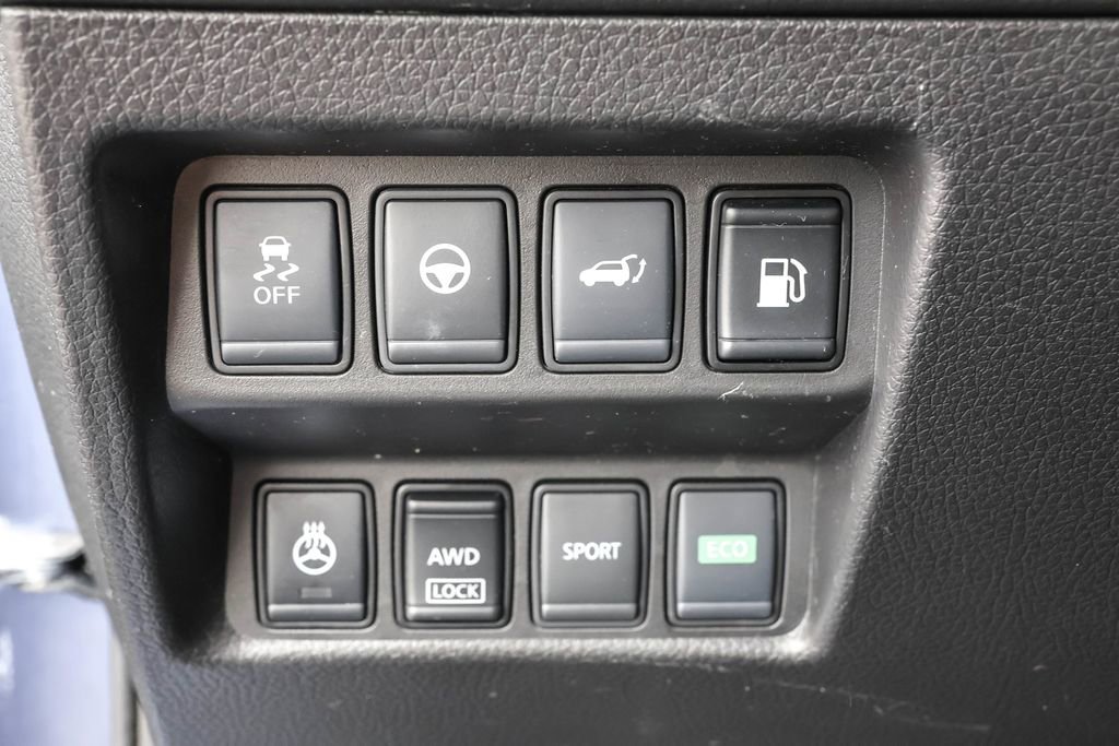 Used 2020 Nissan Rogue SV w/ Sun & Sound Touring Package AWD/4WD image 20