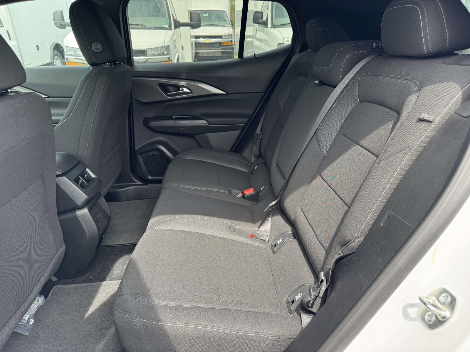 New 2026 Chevrolet Equinox EV LT image 25