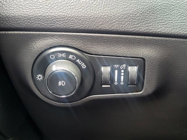 Used 2020 Jeep Compass Latitude w/ Popular Equipment Group image 26