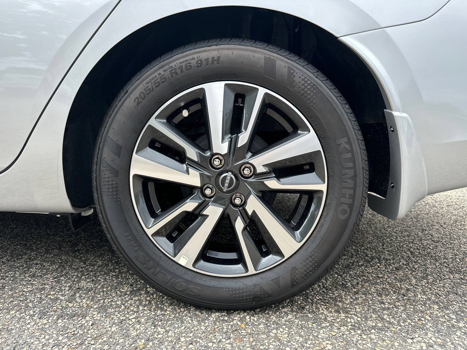 New 2025 Nissan Versa S w/ S Plus Package FWD image 19