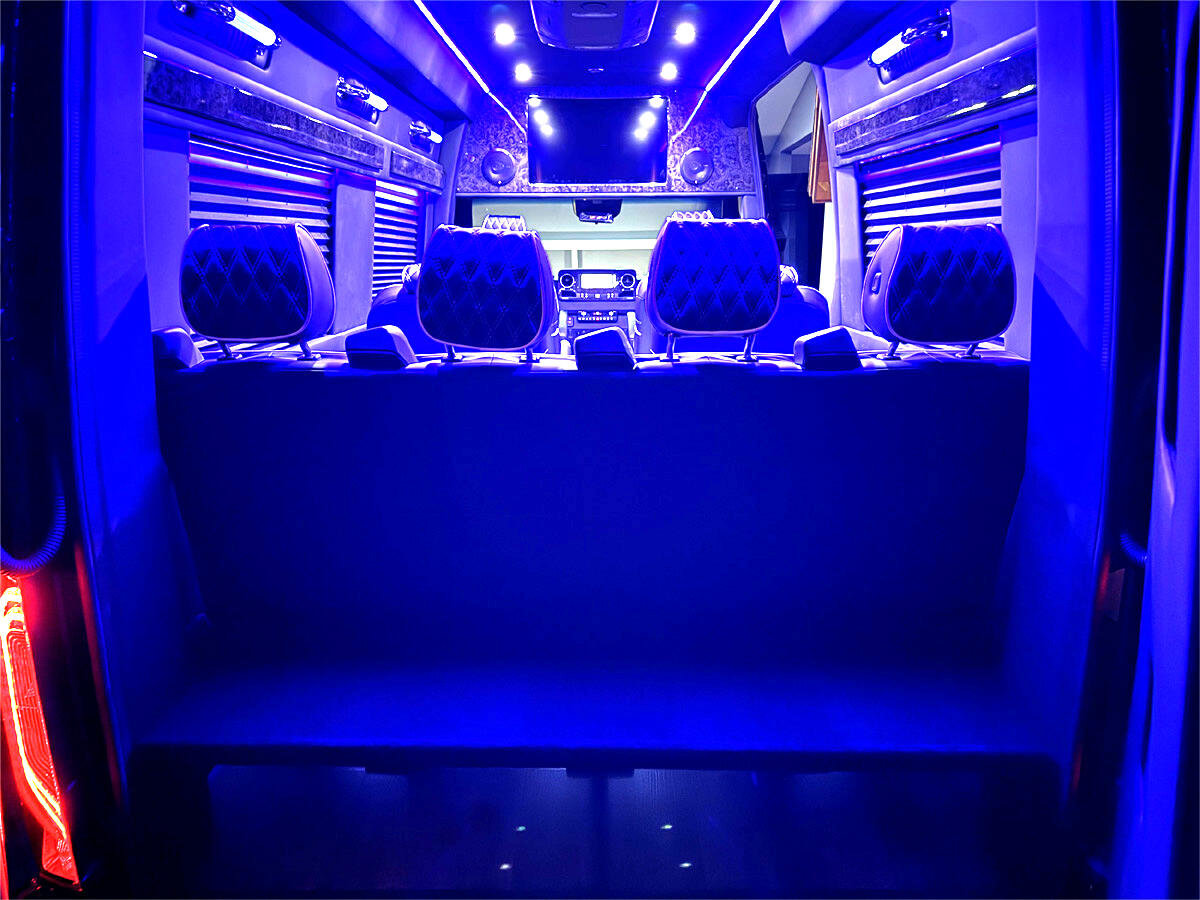 Used 2024 Mercedes-Benz Sprinter 2500 image 5