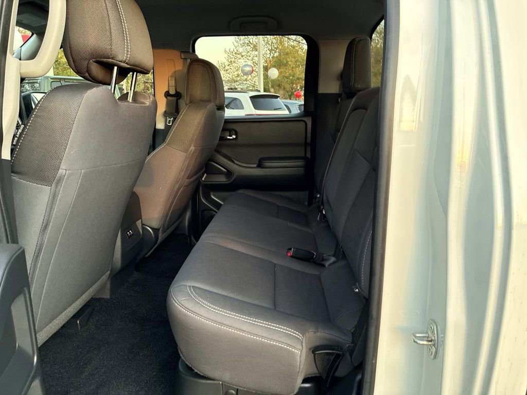 Certified 2023 Nissan Frontier SV w/ Tow Package AWD/4WD image 14