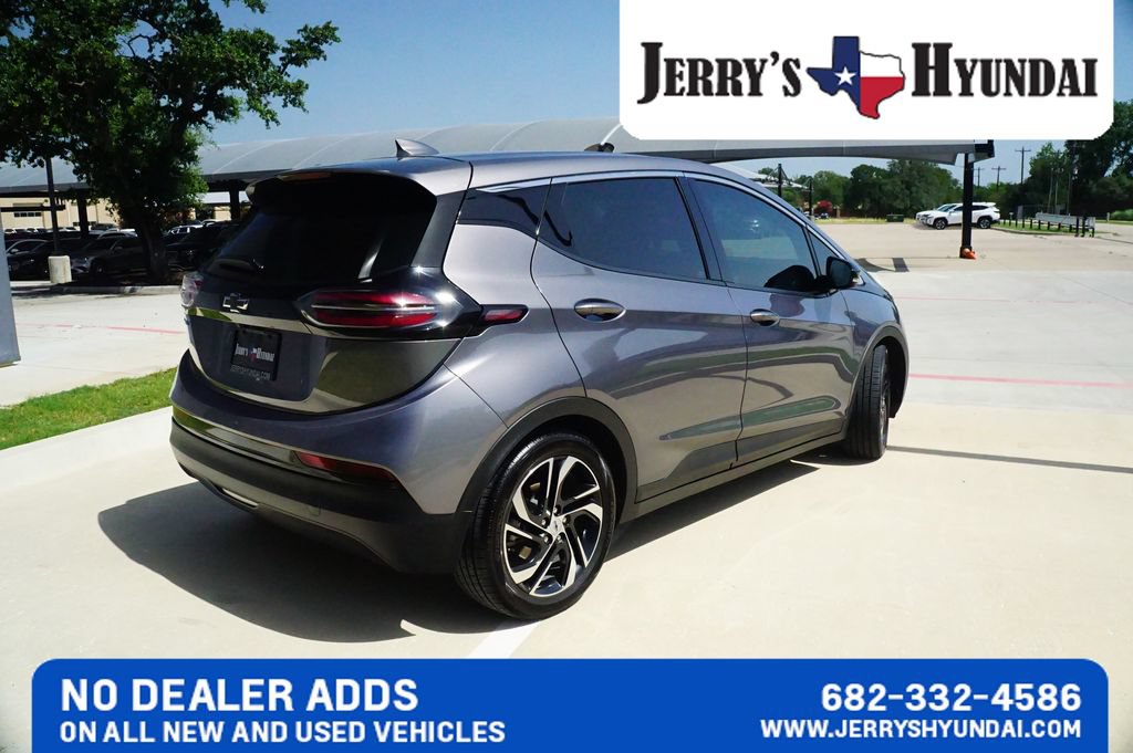 Used 2023 Chevrolet Bolt LT FWD image 7