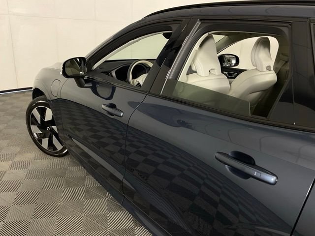 Used 2024 Volvo XC60 T8 Plus w/ Protection Package Premier AWD/4WD image 38