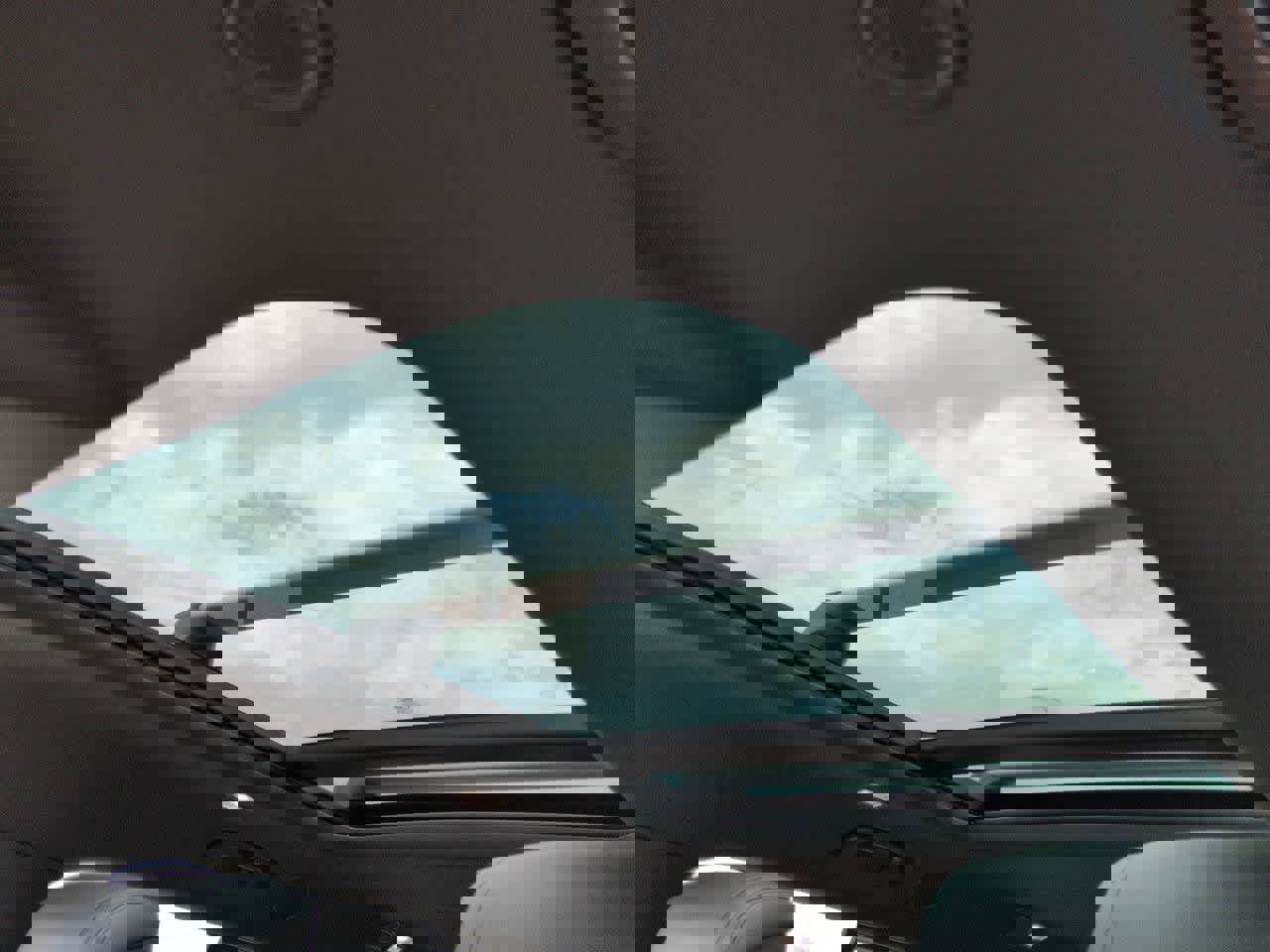 Certified 2024 Land Rover Defender 130 X-Dynamic SE image 19