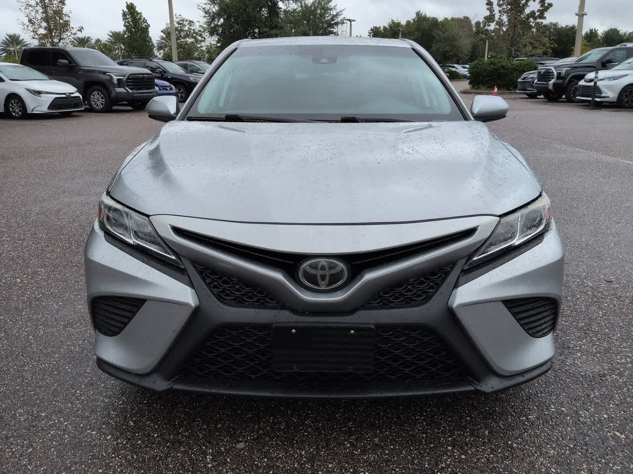 Used 2019 Toyota Camry SE FWD image 9