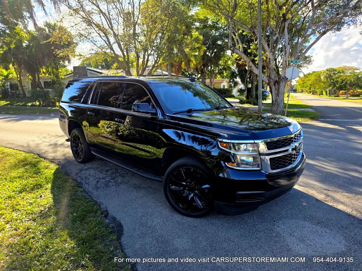 Used 2018 Chevrolet Suburban LT RWD image 9