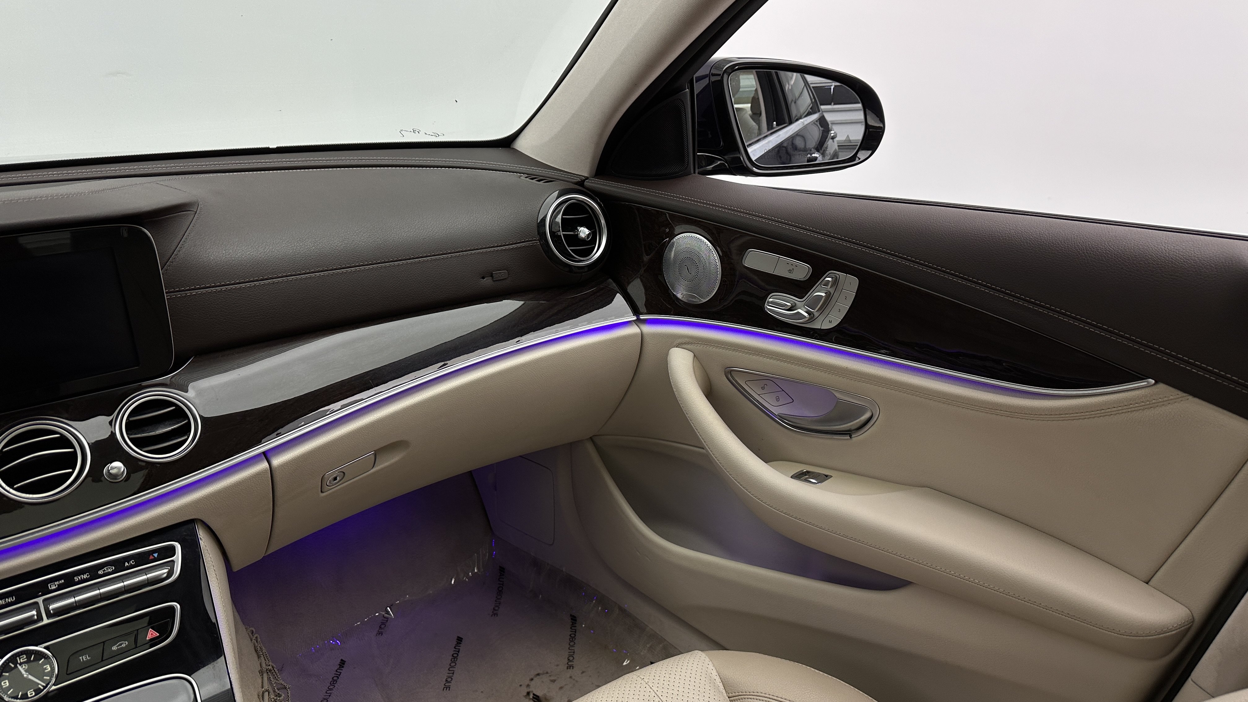 Used 2017 Mercedes-Benz E 300 image 26