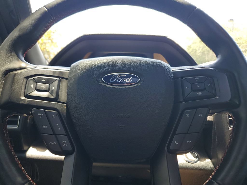 Used 2019 Ford Expedition Limited w/ Equipment Group 303A RWD image 23