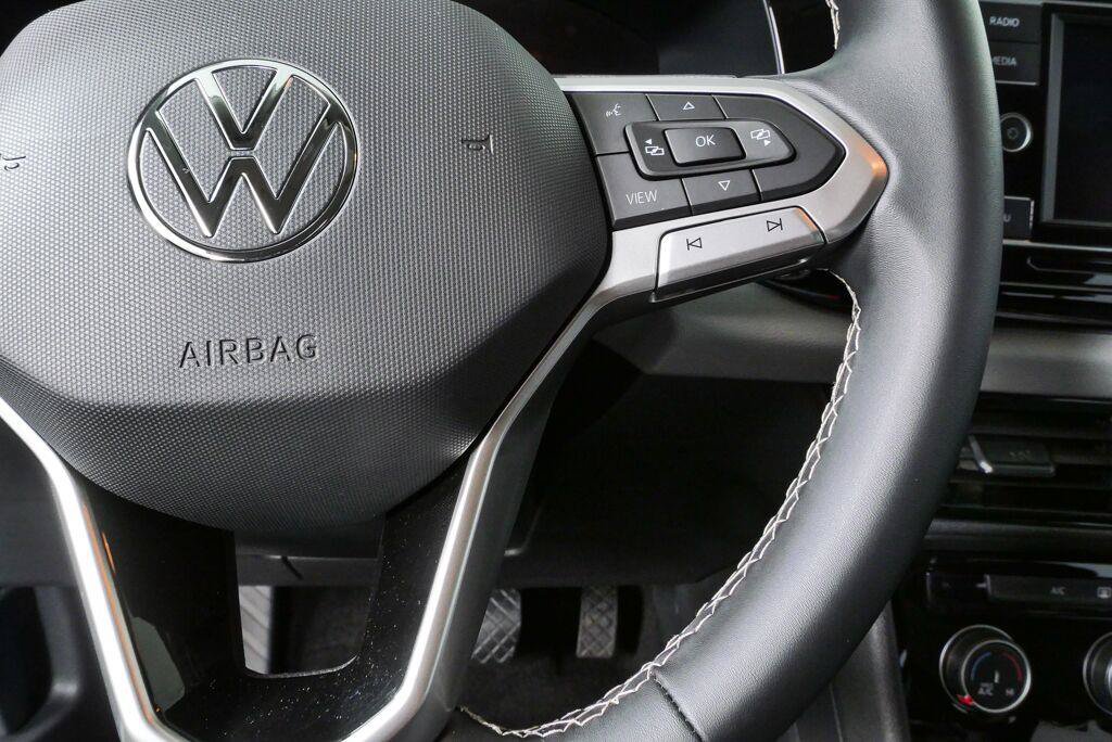 Certified 2023 Volkswagen Taos S FWD image 10