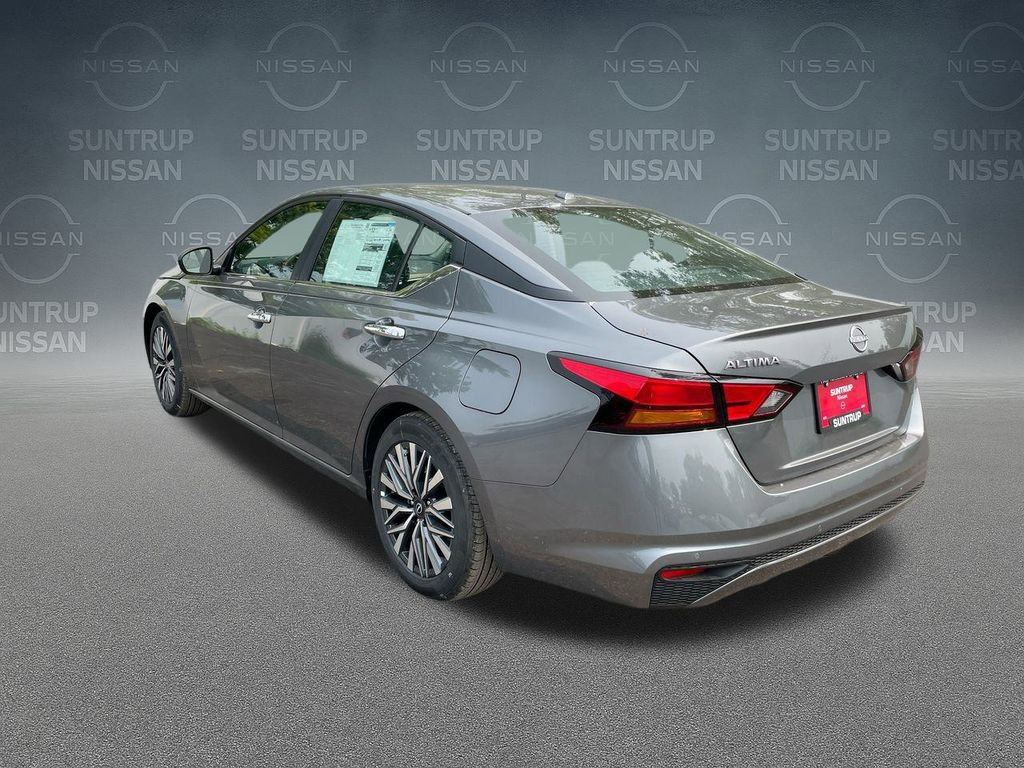 Used 2025 Nissan Altima 2.5 SV image 12