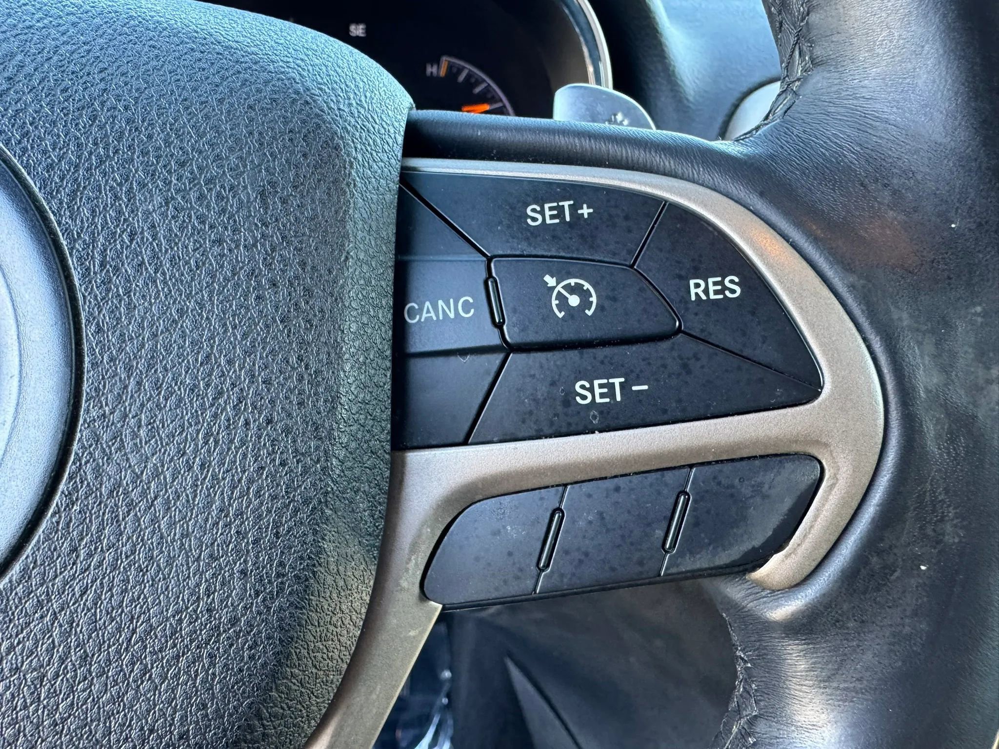 Used 2014 Jeep Grand Cherokee Laredo w/ Quick Order Package 23E RWD image 16