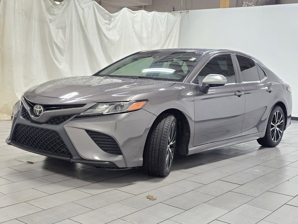 Used 2018 Toyota Camry SE image 9