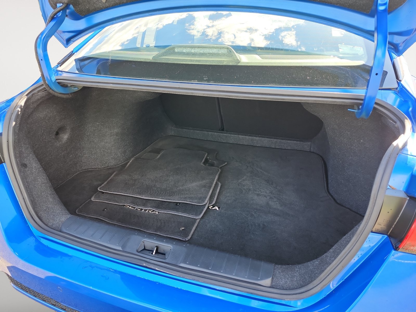 Used 2021 Nissan Sentra SV FWD image 16