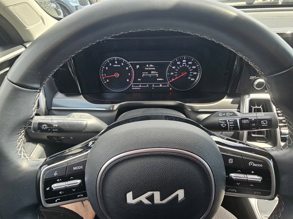 Used 2022 Kia Sorento S image 24