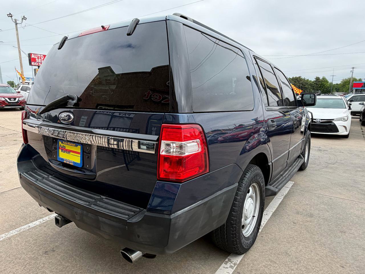 Used 2015 Ford Expedition XL AWD/4WD image 5