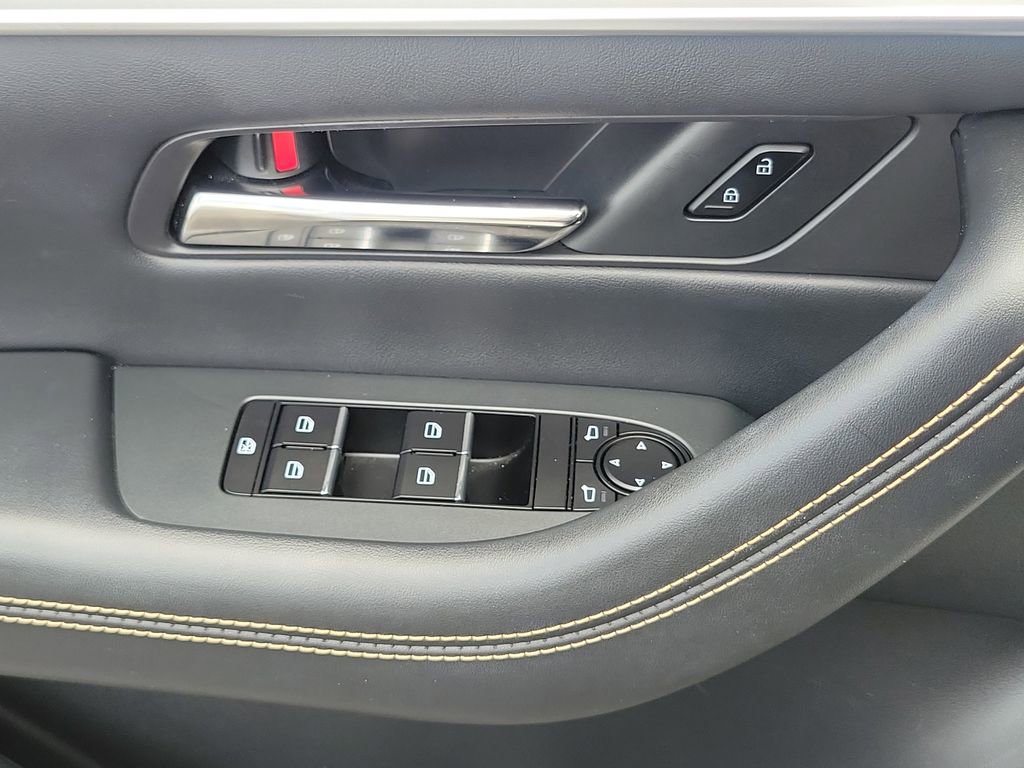 Certified 2024 MAZDA CX-90 Plug-In Hybrid w/ Preferred AWD/4WD image 16