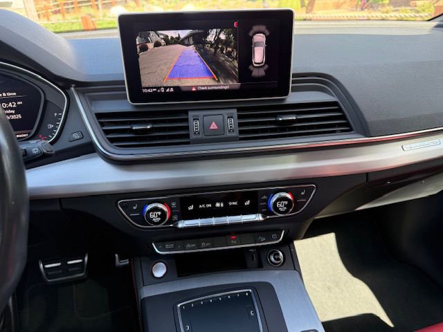 Used 2018 Audi SQ5 Premium Plus w/ Navigation Package image 25