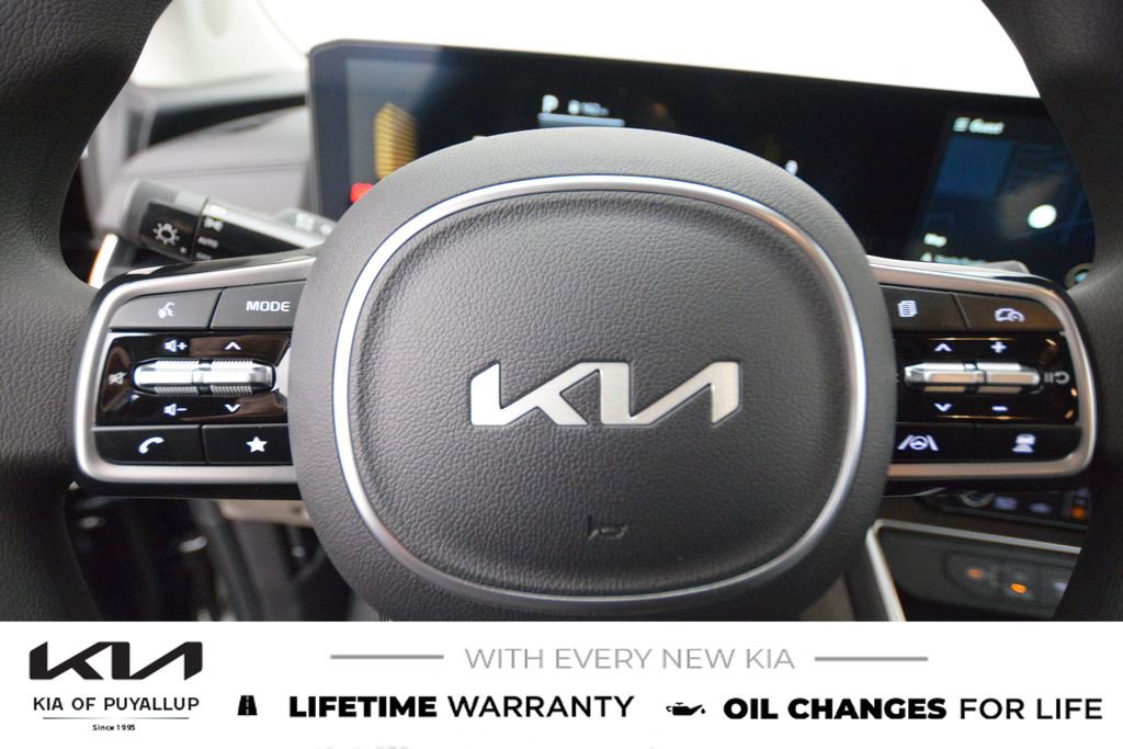 New 2026 Kia Carnival LX FWD image 26