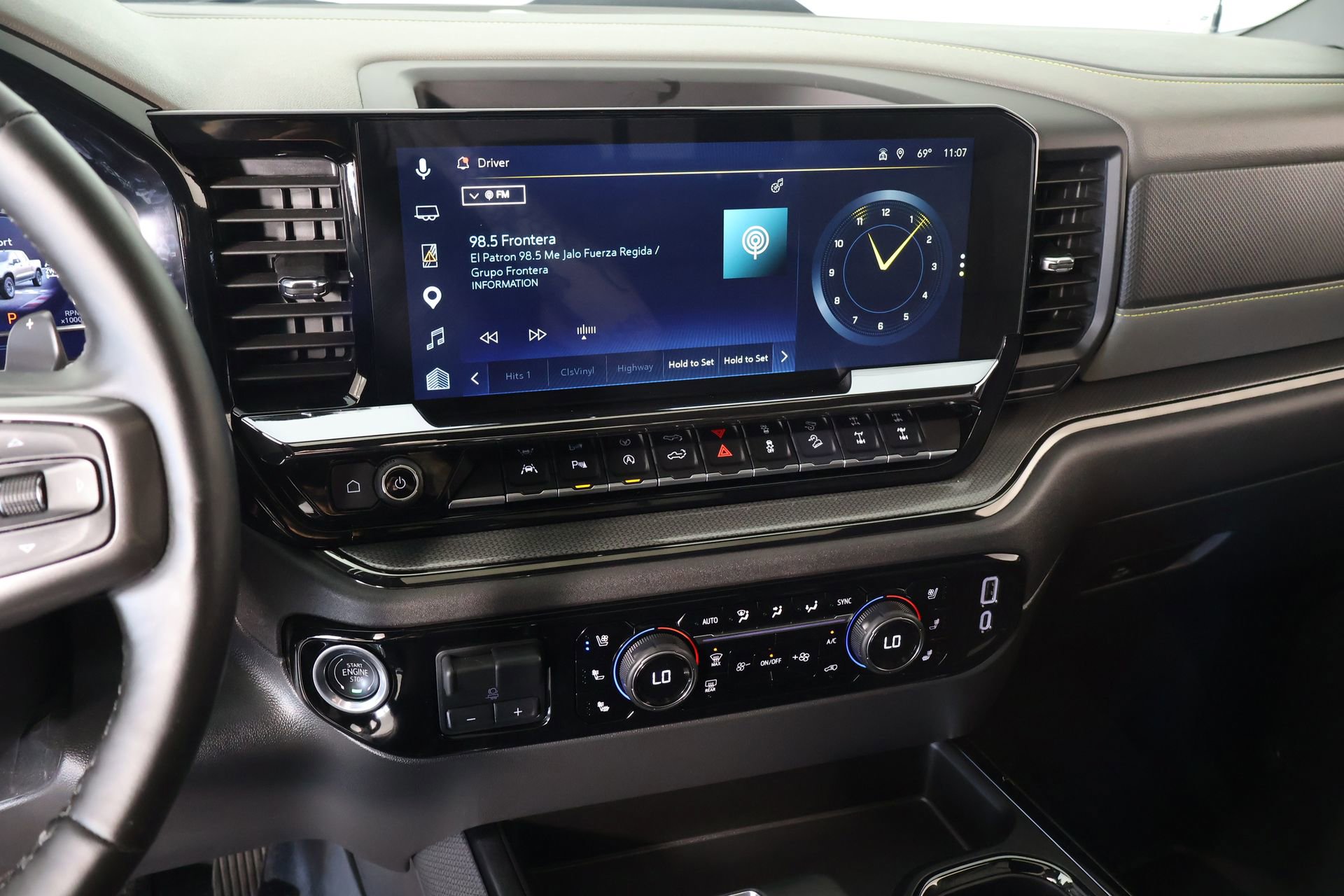 Used 2025 Chevrolet Silverado 1500 ZR2 w/ Technology Package AWD/4WD image 5