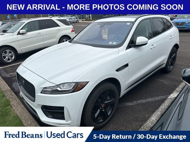 Used 2017 Jaguar F-PACE R-Sport image 3