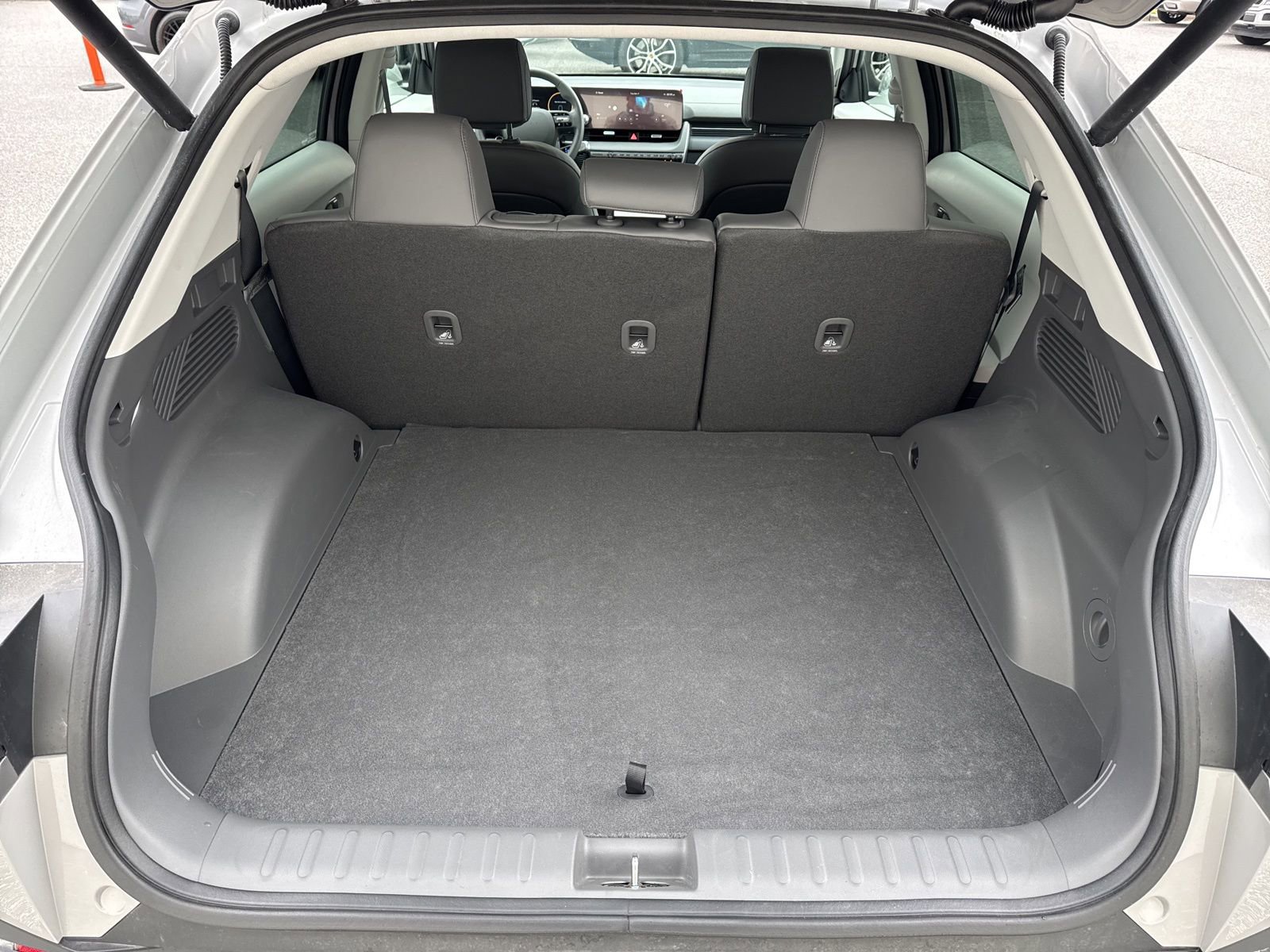 Used 2025 Hyundai Ioniq 5 SEL image 13