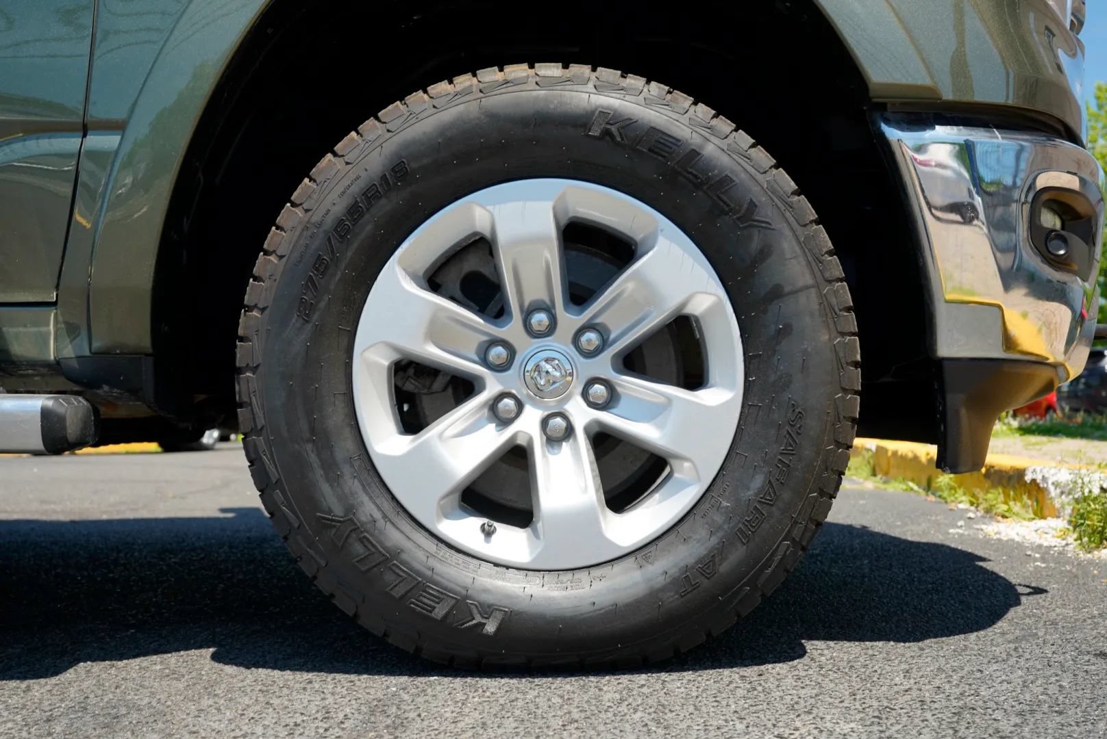 Used 2021 RAM 1500 Laramie AWD/4WD image 19
