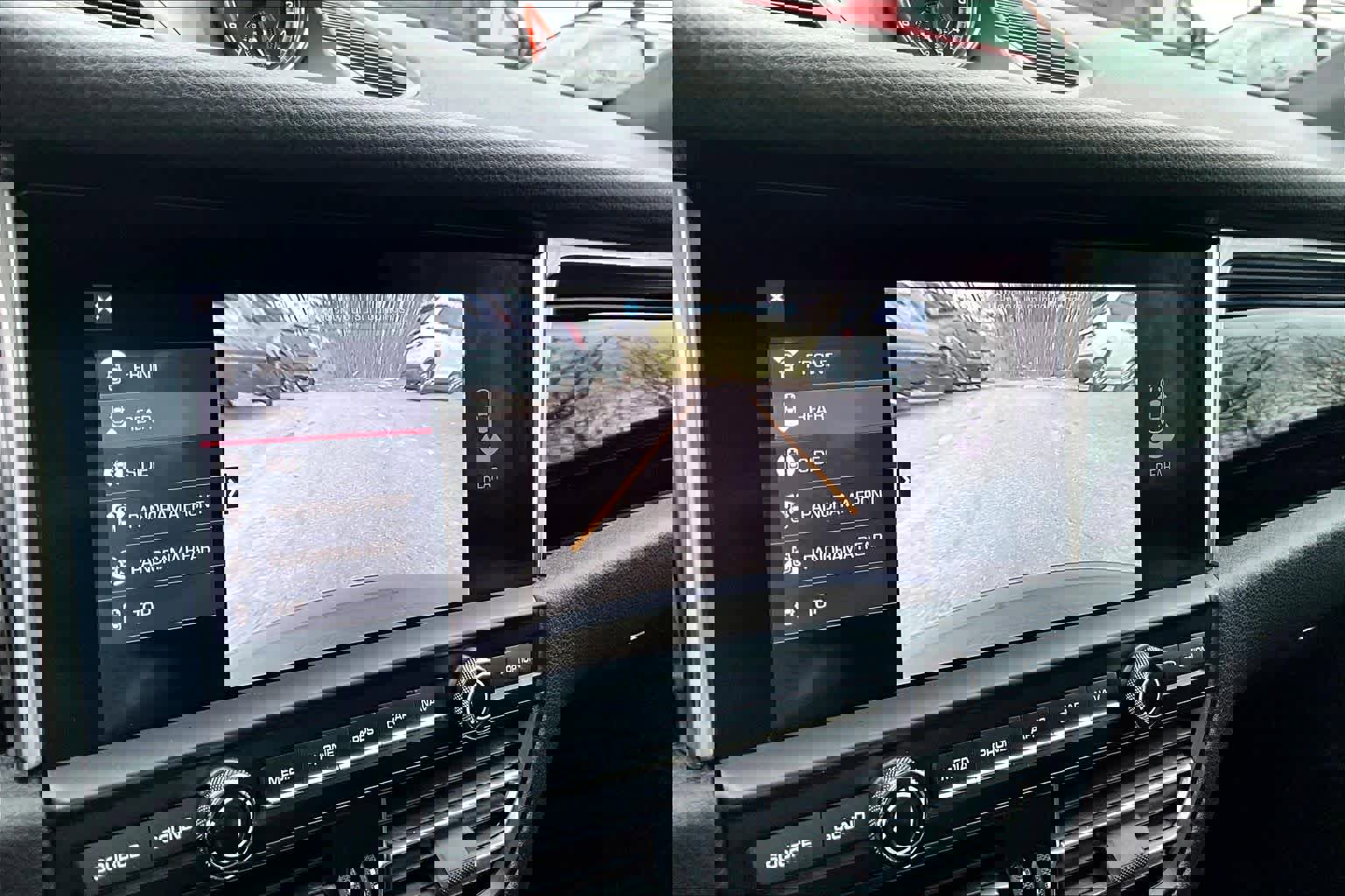 Used 2021 Porsche Macan S AWD/4WD image 28