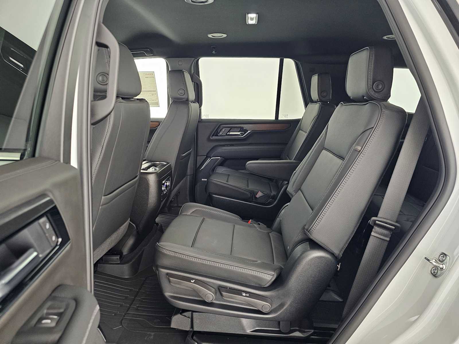 New 2026 GMC Yukon Denali AWD/4WD image 18