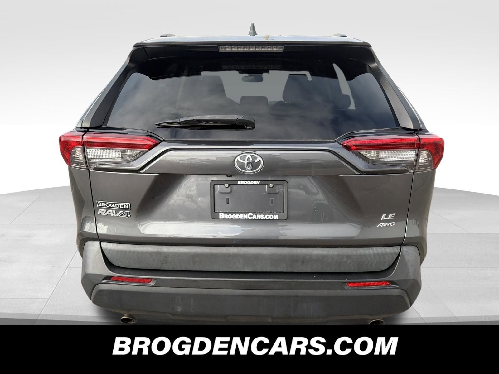 Used 2020 Toyota RAV4 LE w/ All Weather Liner Package image 7