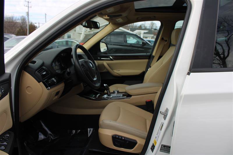 Used 2016 BMW X3 xDrive28i image 9