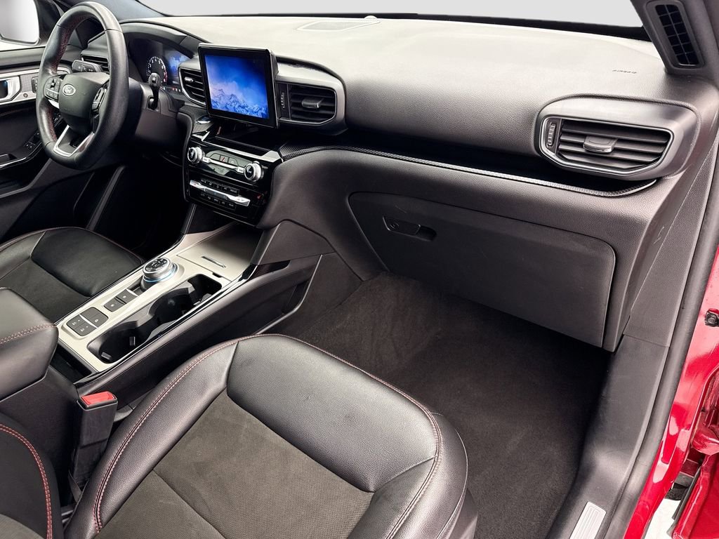 Used 2022 Ford Explorer ST-Line image 16