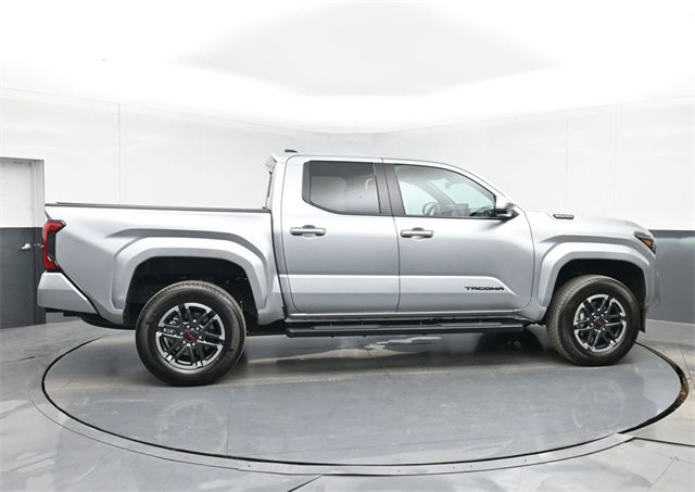 Used 2025 Toyota Tacoma TRD Sport image 15