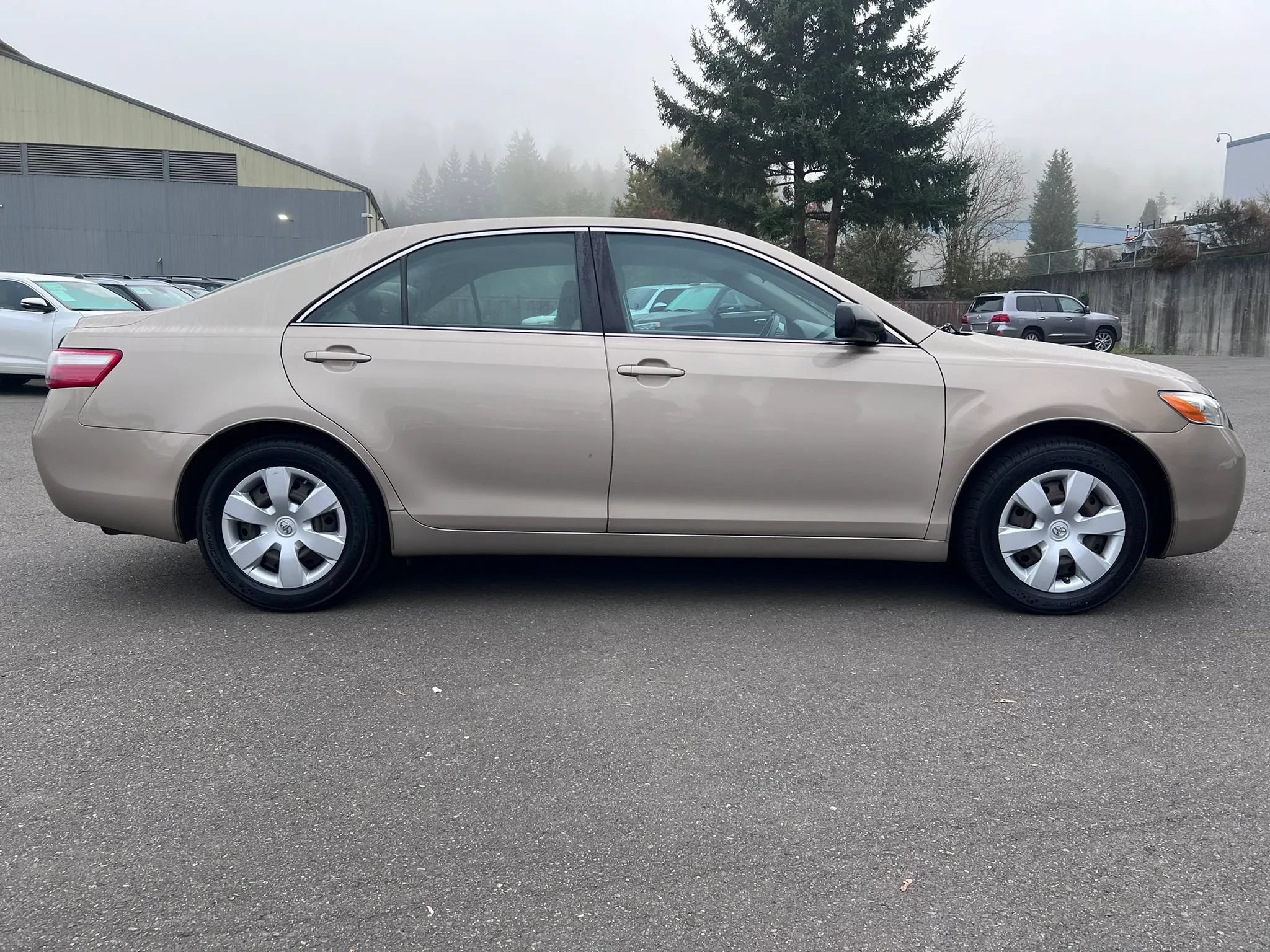 Used 2007 Toyota Camry LE FWD image 8
