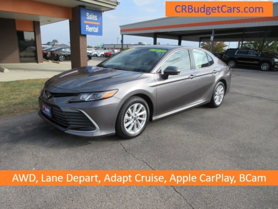 Used 2024 Toyota Camry LE image 1
