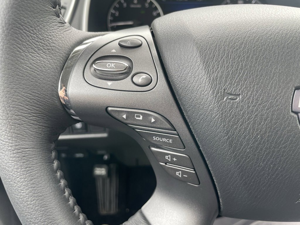 Certified 2024 Nissan Murano SV w/ SV Midnight Edition Package image 14