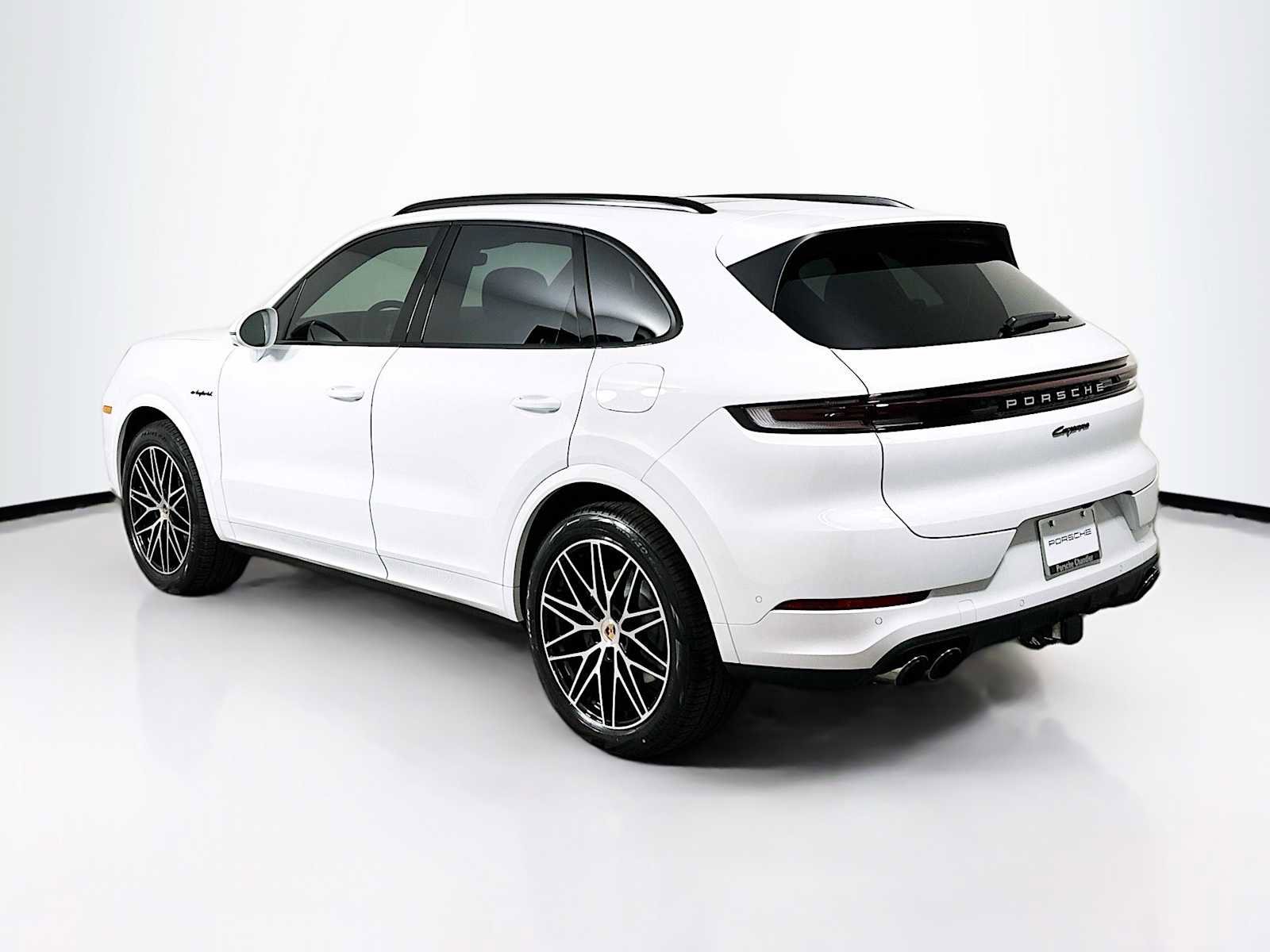 New 2026 Porsche Cayenne E-Hybrid image 3