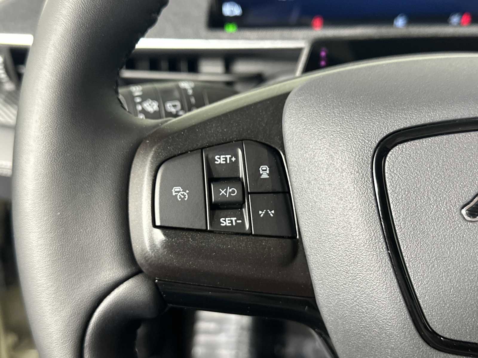 Used 2025 Ford Mustang Mach-E Premium AWD/4WD image 28