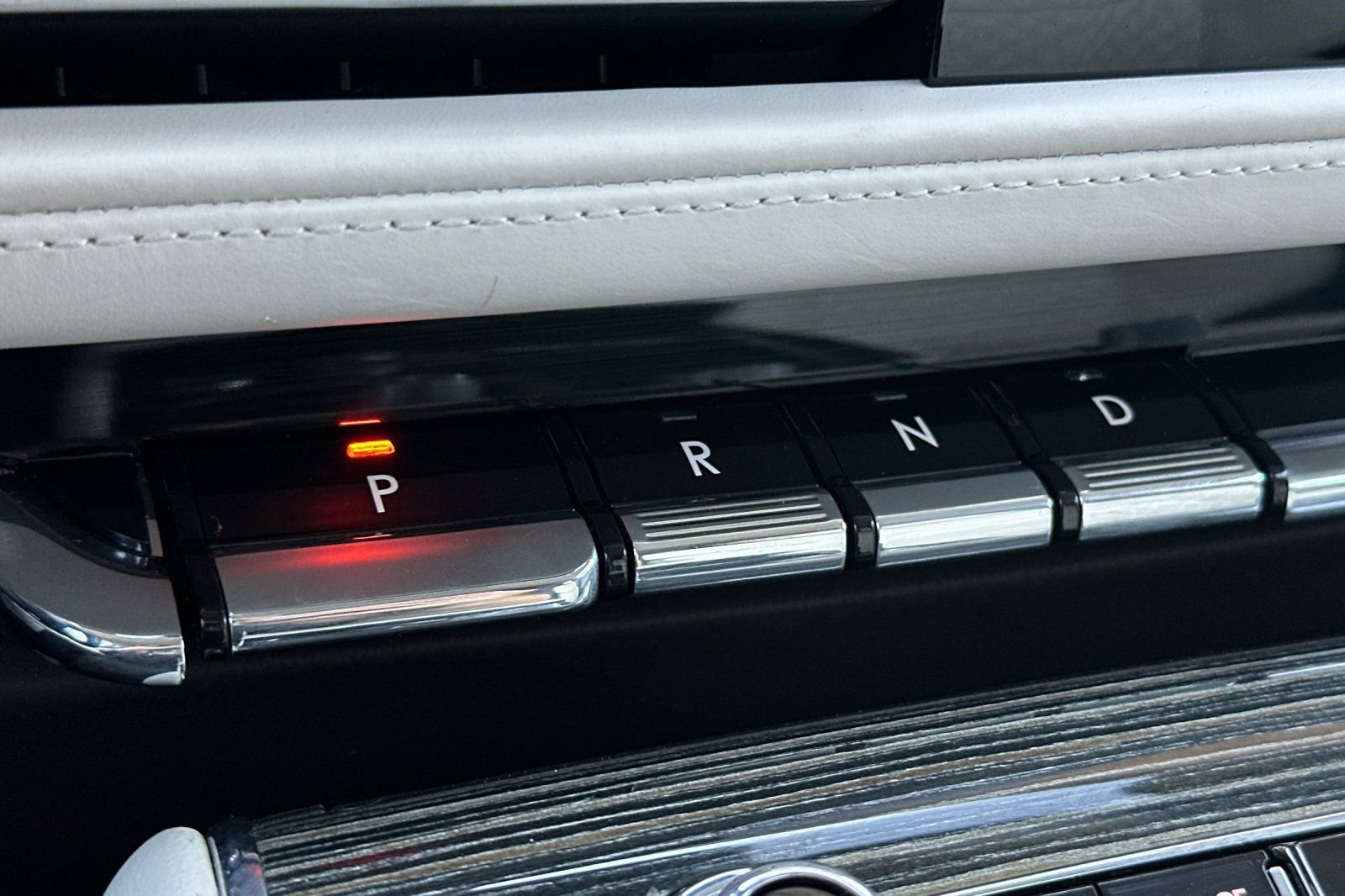 Certified 2024 Lincoln Aviator Black Label w/ Jet Package image 22