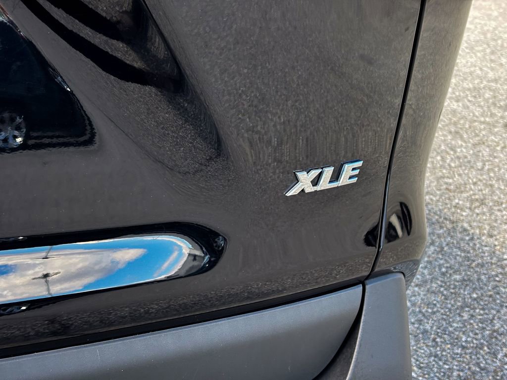 Used 2025 Toyota RAV4 XLE w/ Weather Package image 14