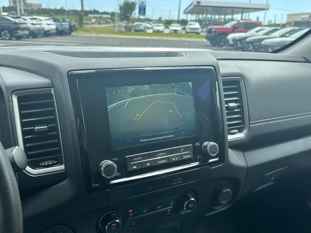 Used 2022 Nissan Frontier SV w/ Technology Package RWD image 19