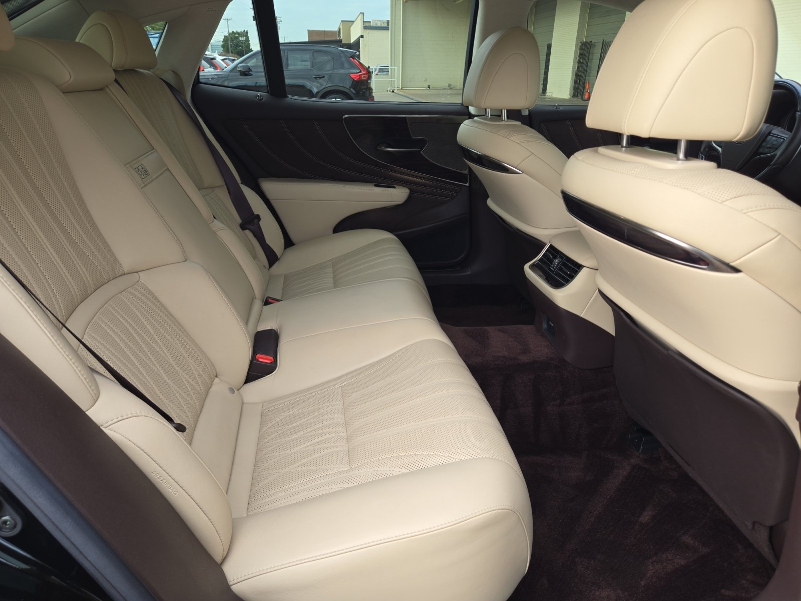 Used 2019 Lexus LS 500 w/ Interior Upgrade Package RWD image 21